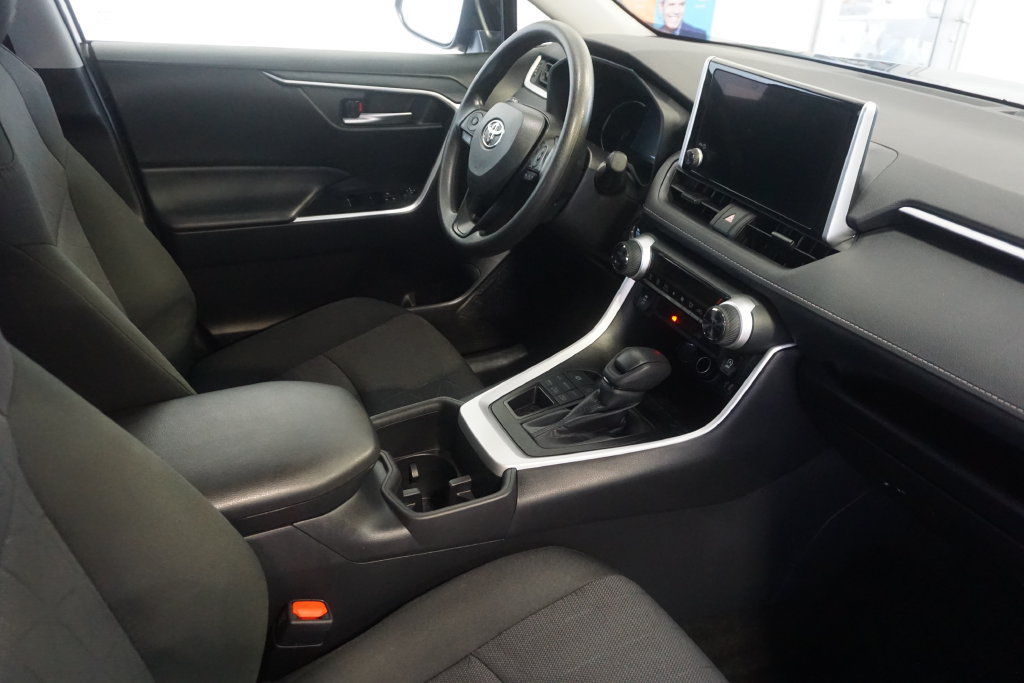 Certified 2025 Toyota RAV4 XLE AWD/4WD image 25