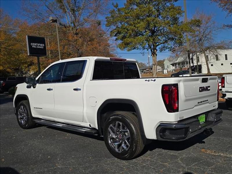 New 2026 GMC Sierra 1500 SLT image 17