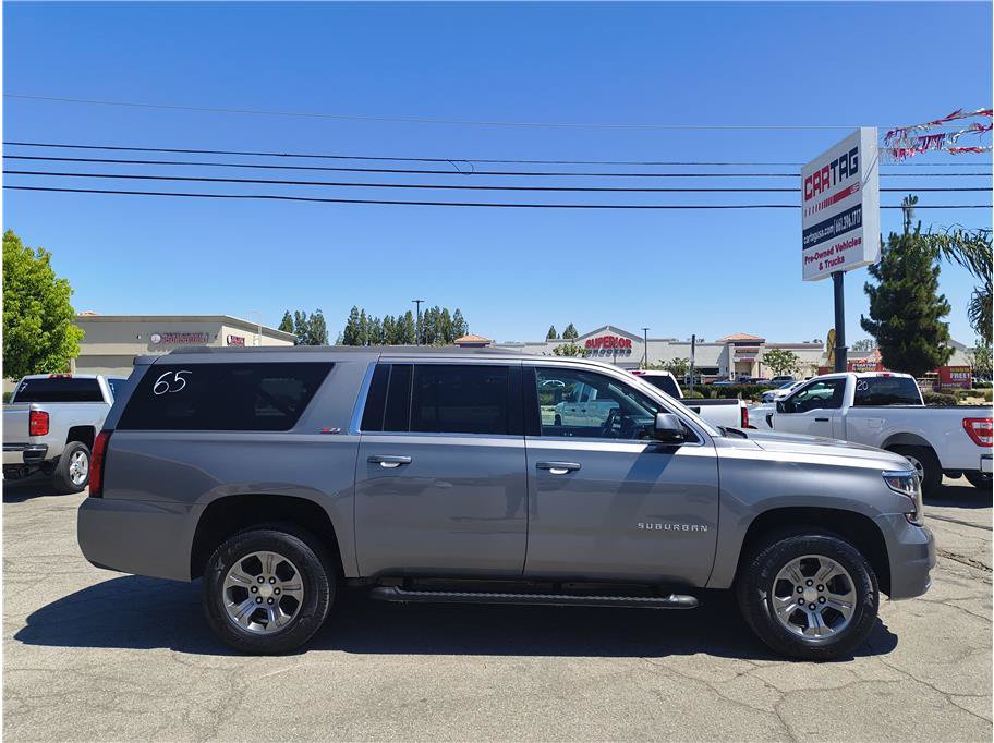Used 2020 Chevrolet Suburban LT w/ Off-Road Package AWD/4WD image 4