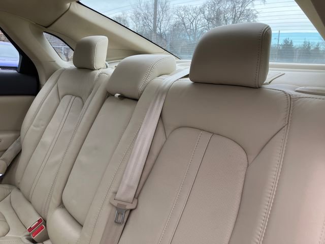 Used 2014 Lincoln MKZ image 9