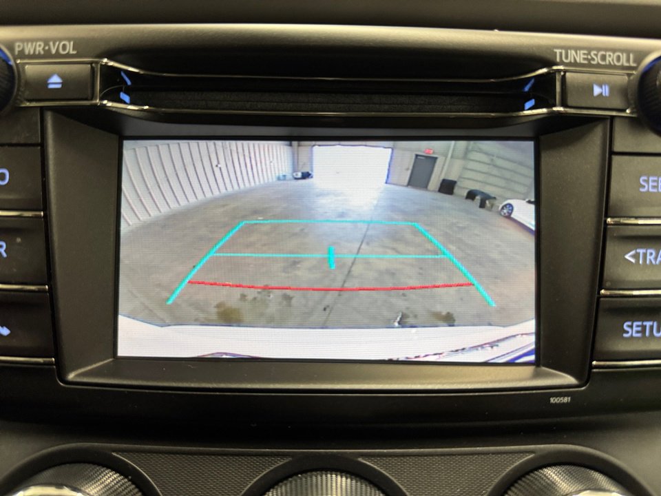 Used 2018 Toyota RAV4 LE image 23