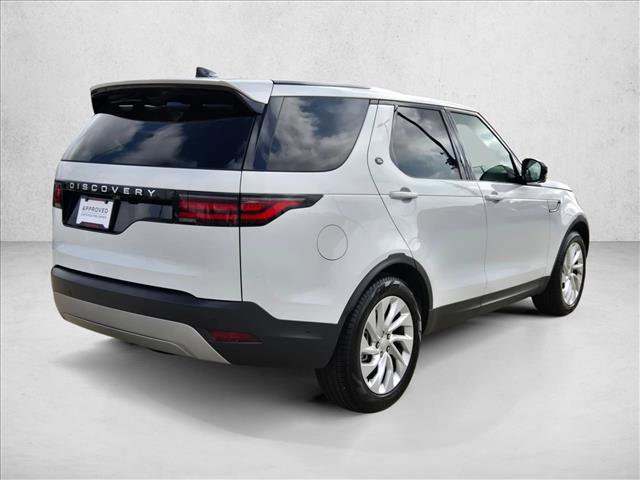 Certified 2025 Land Rover Discovery S image 5