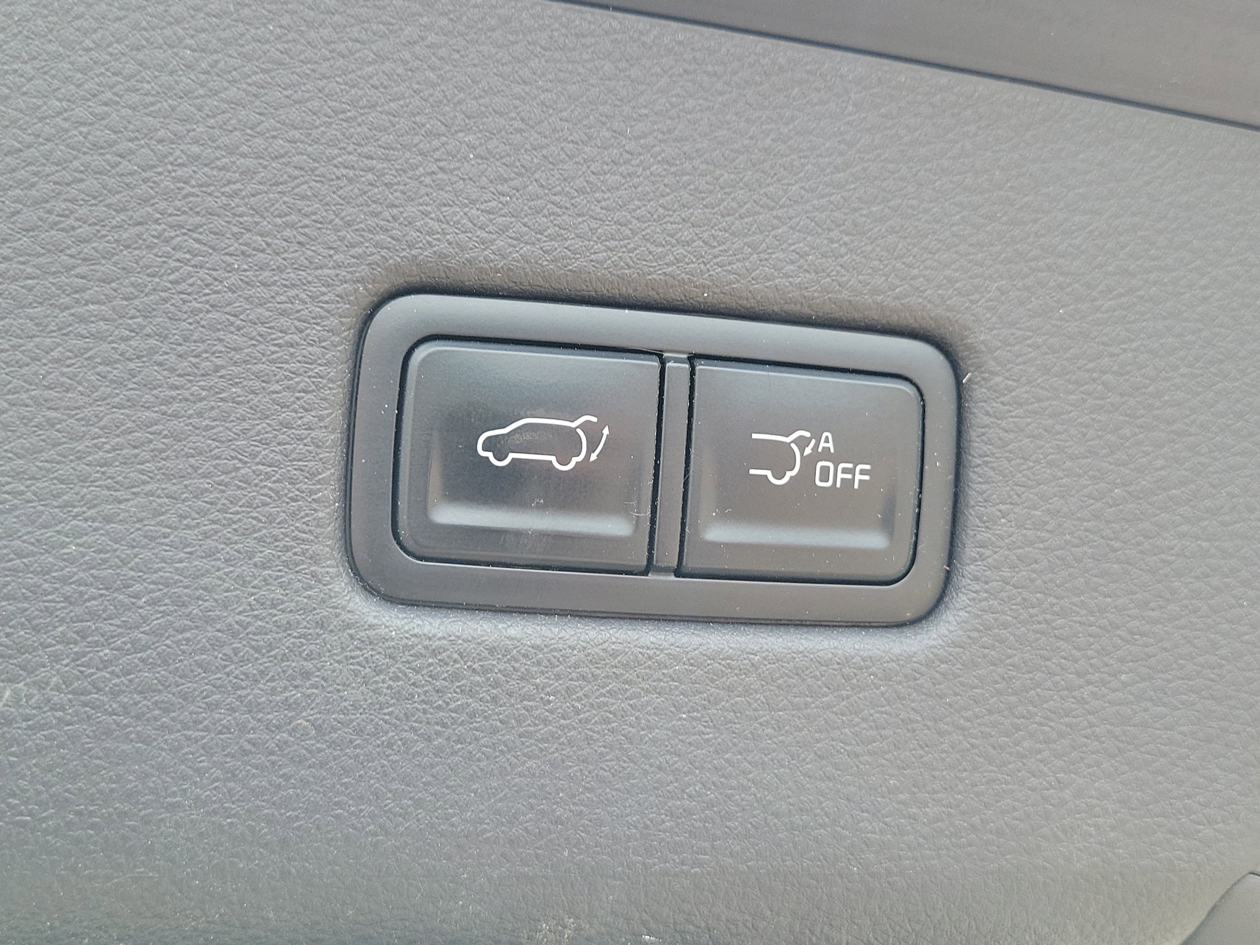 Used 2022 Kia Carnival SX FWD image 9