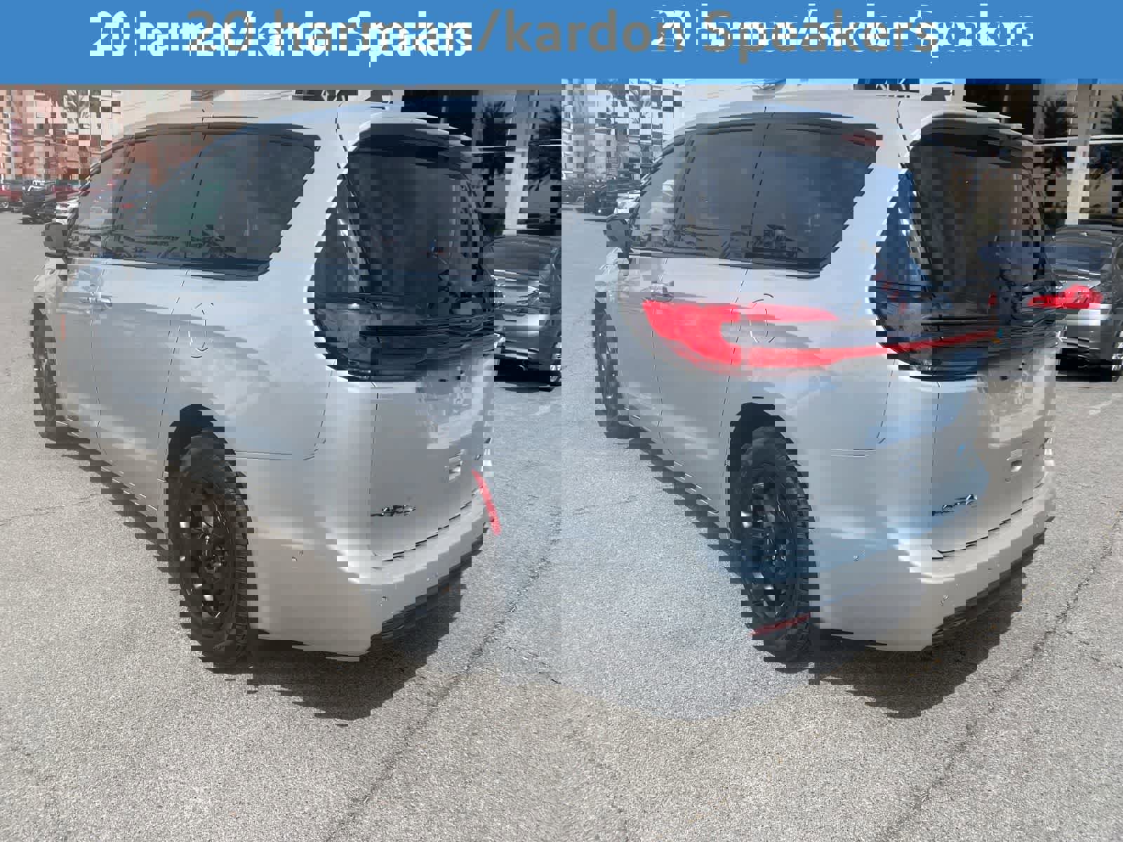 Used 2023 Chrysler Pacifica Limited w/ Uconnect Theater Family Group image 10