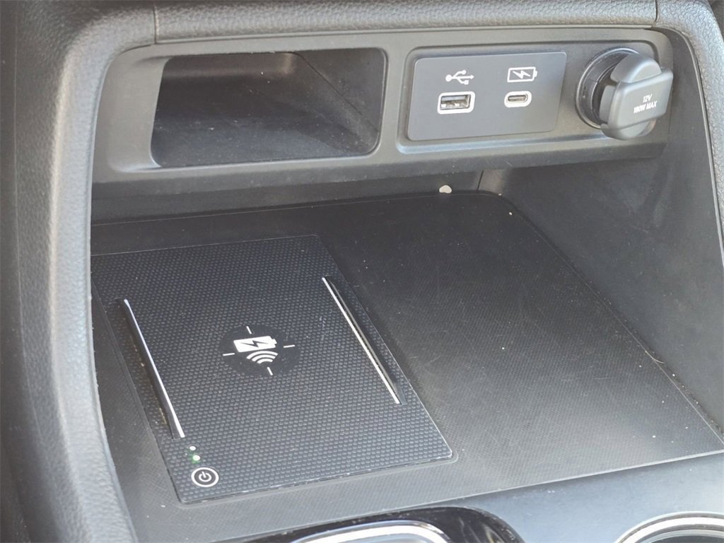 Used 2023 Honda Pilot Touring image 8