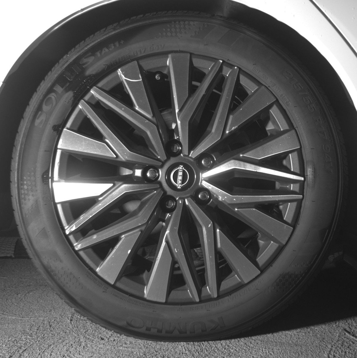 Used 2025 Nissan Altima 2.5 SV FWD image 15
