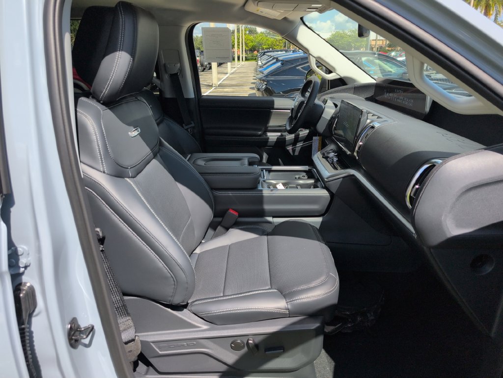 New 2027 Ford Expedition Platinum RWD image 14