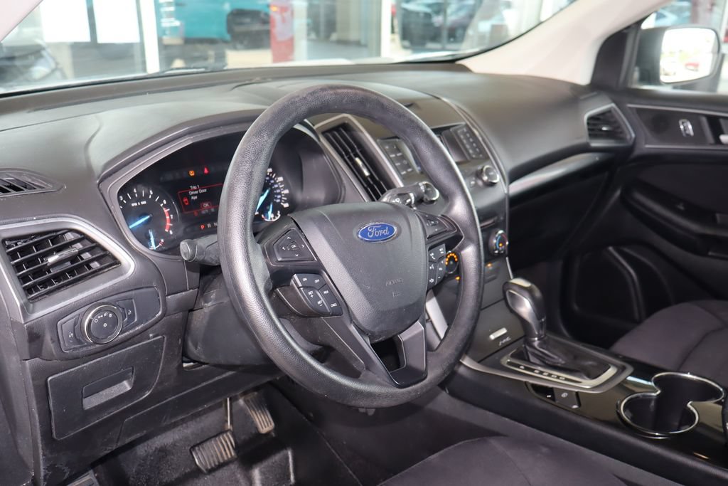 Used 2016 Ford Edge SE FWD image 17