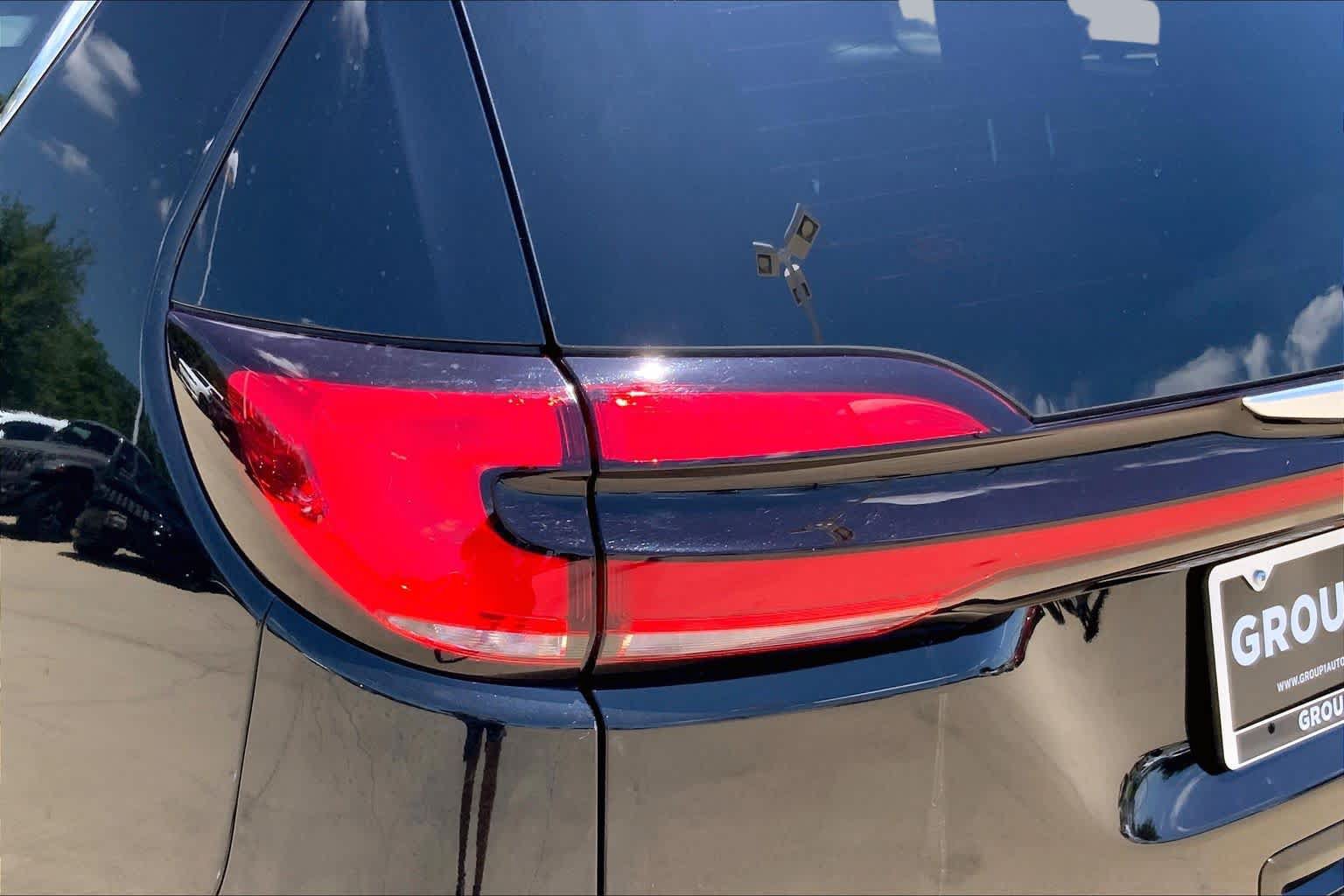 Used 2025 Chrysler Pacifica Select FWD image 28
