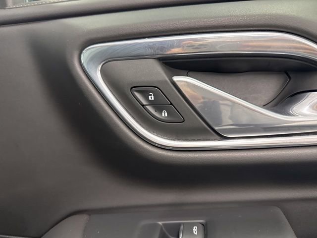 Used 2023 Chevrolet Suburban High Country image 33