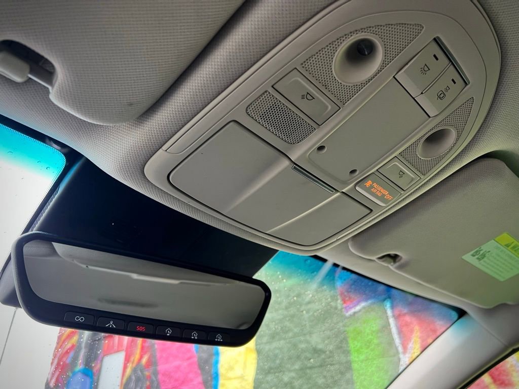 Used 2022 Genesis G70 2.0T image 46