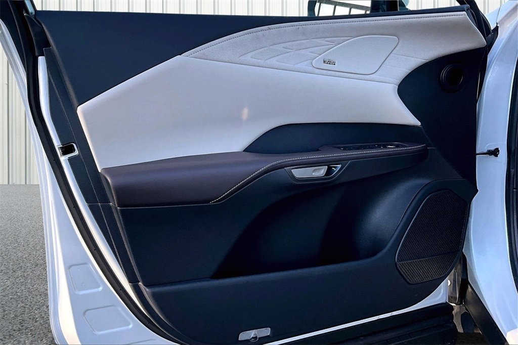 Used 2024 Lexus RX 450h AWD w/ Luxury Package image 16