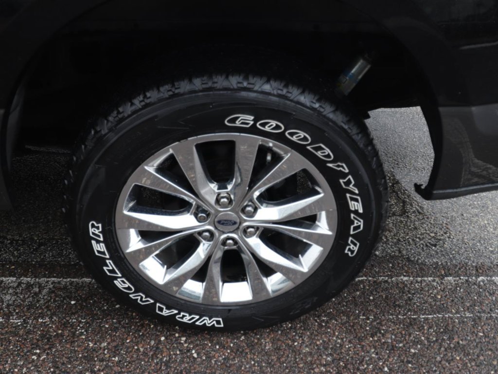 Used 2016 Ford F150 XLT w/ Equipment Group 302A Luxury RWD image 16
