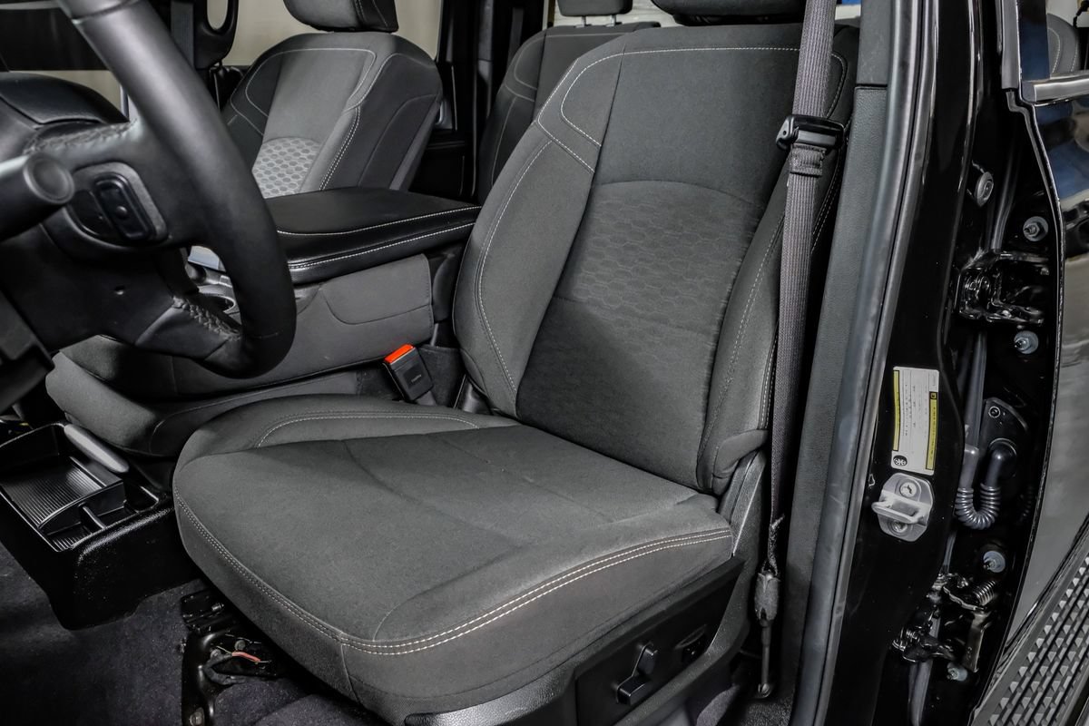 Used 2025 RAM 2500 Big Horn AWD/4WD image 29