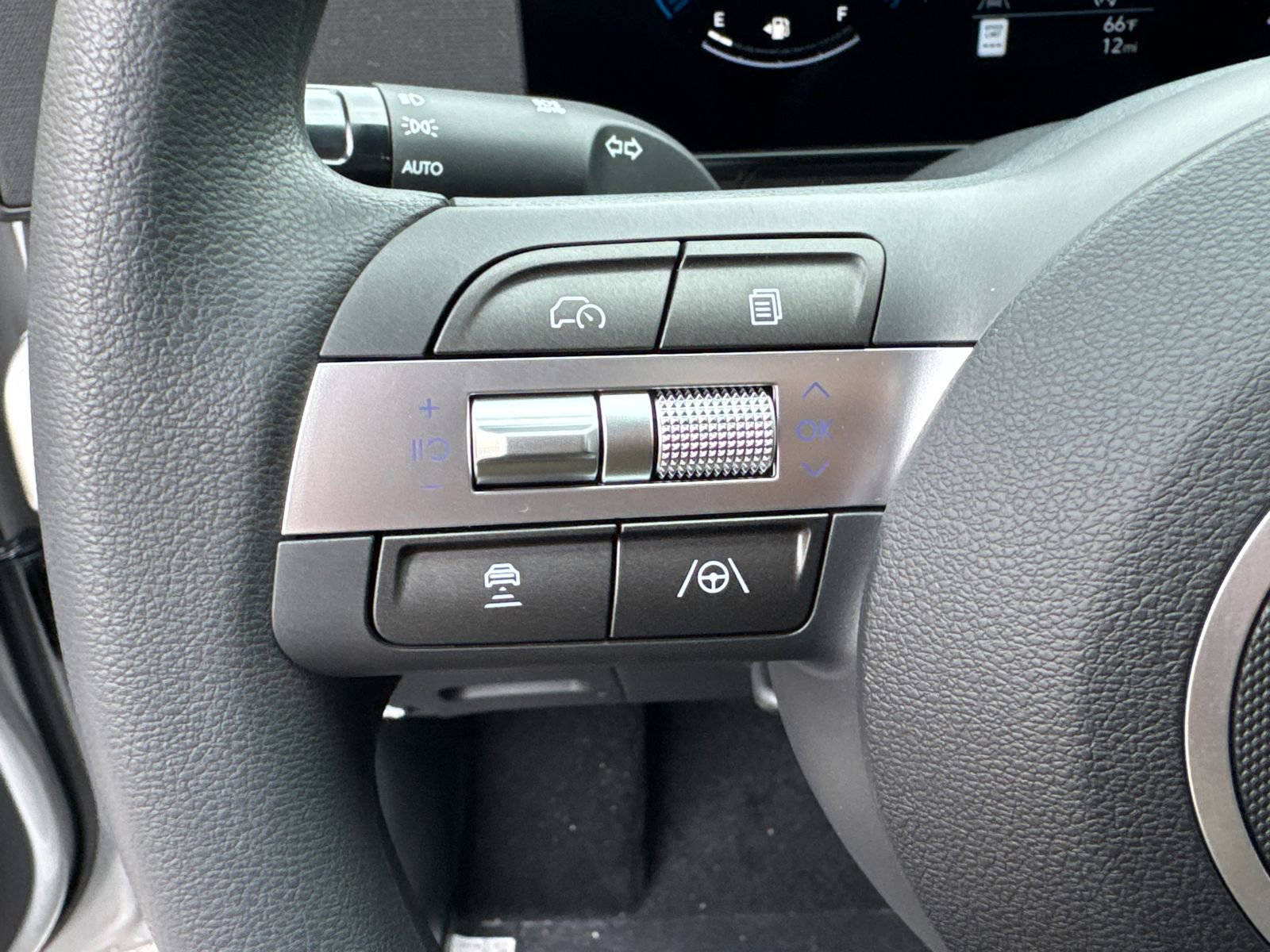 New 2026 Hyundai Kona SE image 25