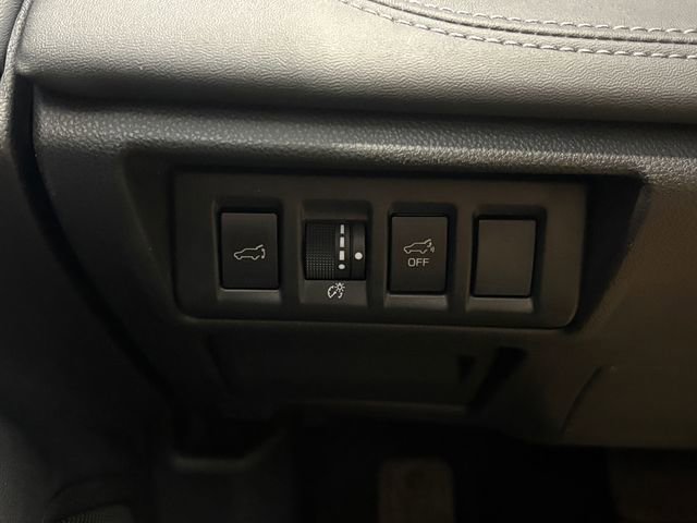 Used 2023 Subaru Outback Touring AWD/4WD image 14