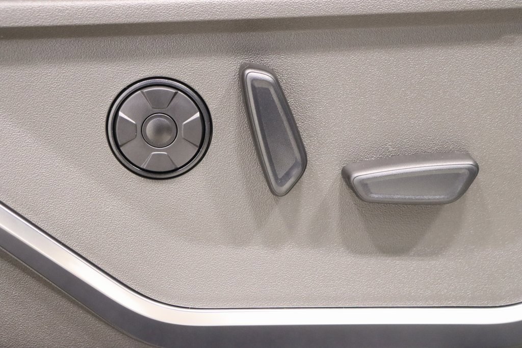 New 2026 Ford F450 Platinum image 17