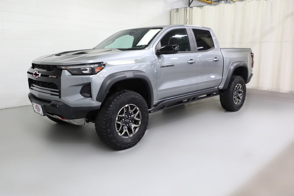 Used 2024 Chevrolet Colorado ZR2 w/ ZR2 Convenience Package III AWD/4WD image 15