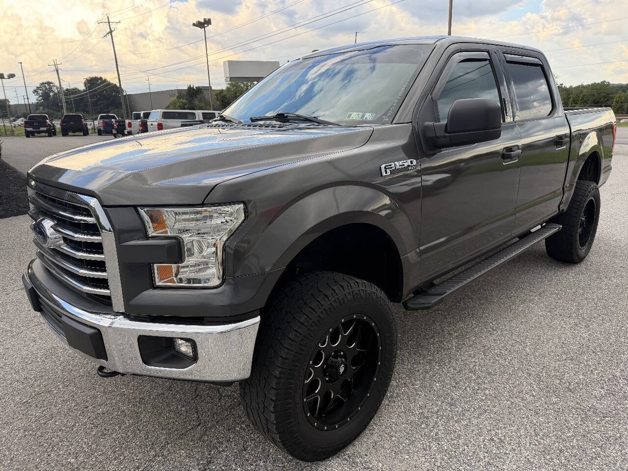 Used 2017 Ford F150 XLT AWD/4WD image 2