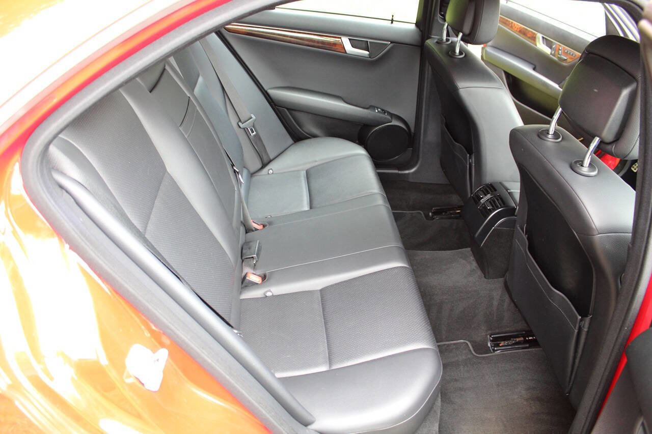 Used 2014 Mercedes-Benz C 300 4MATIC Sedan image 33