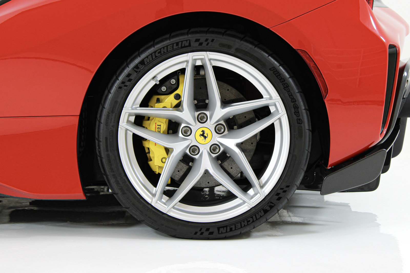Certified 2019 Ferrari 488 Pista Spider RWD image 23