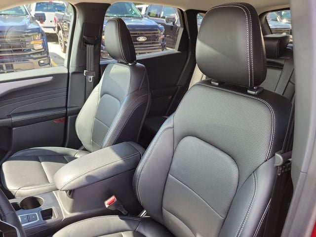 Used 2025 Ford Escape Platinum AWD/4WD image 5