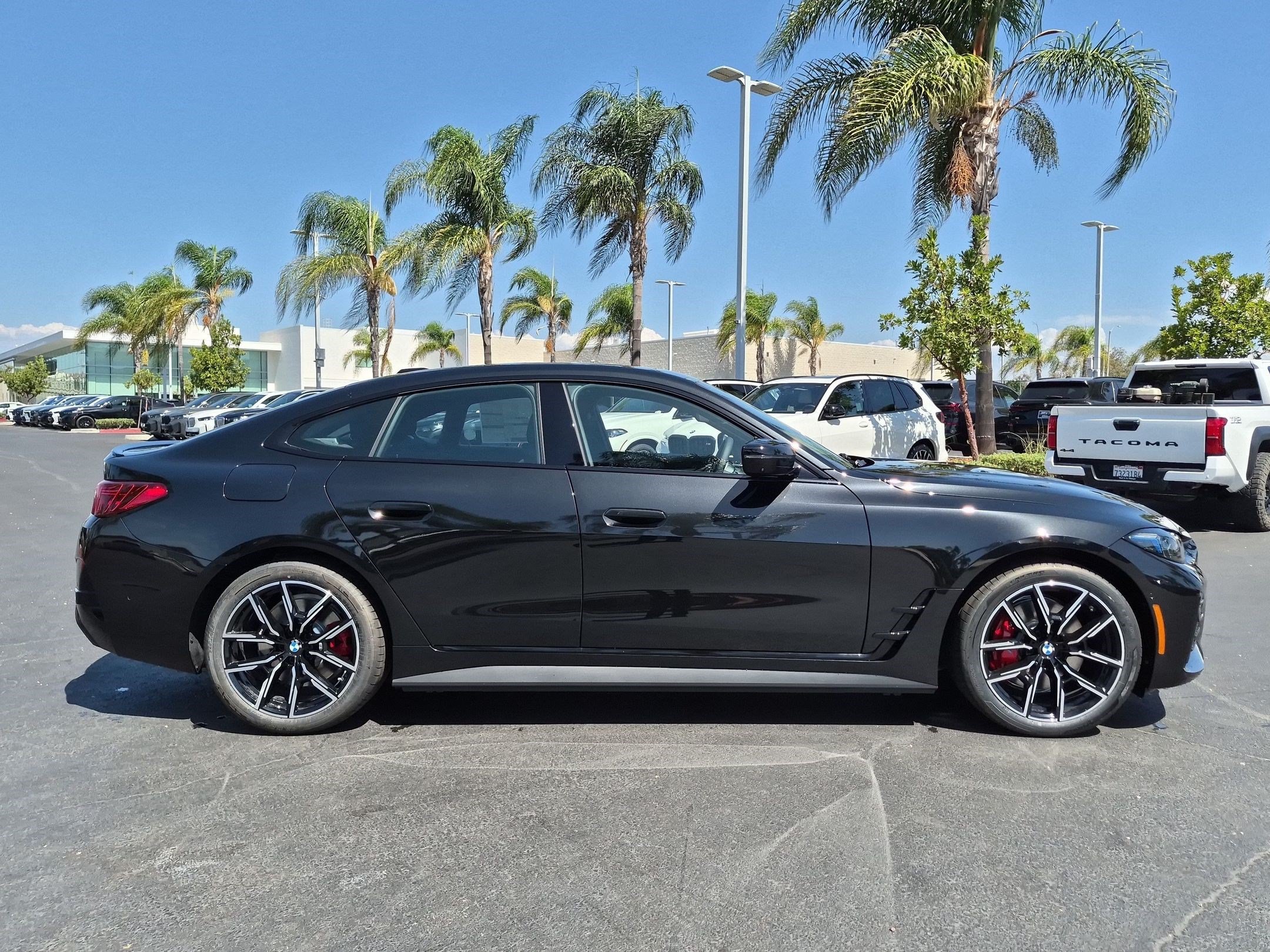 New 2026 BMW i4 eDrive40 w/ M Sport Package RWD image 11