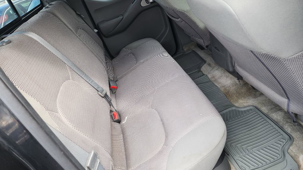 Used 2016 Nissan Frontier SV w/ SV Value Truck Package image 14