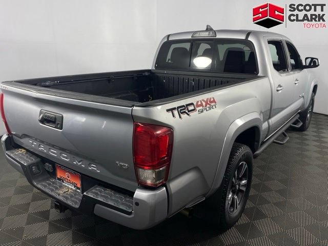 Used 2017 Toyota Tacoma TRD Sport w/ Premium & Technology Package AWD/4WD image 8