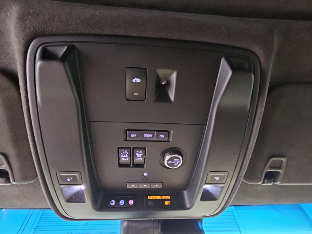 Used 2019 Cadillac Escalade ESV Platinum RWD image 23