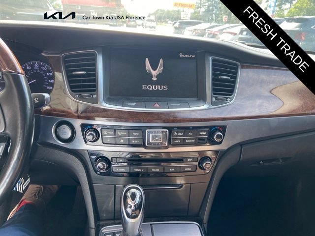Used 2015 Hyundai Equus Signature RWD image 6