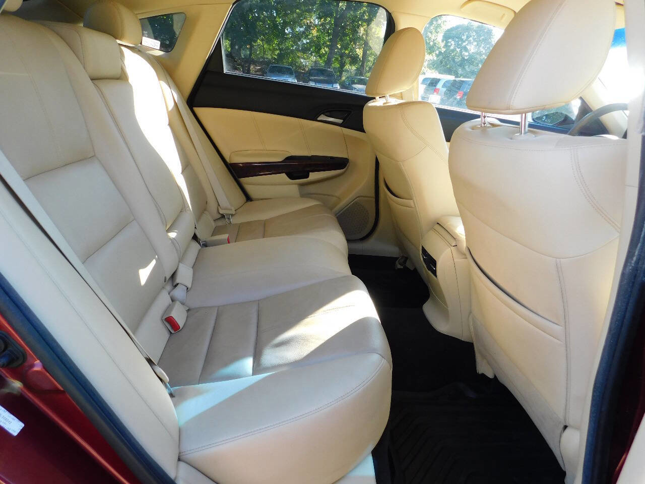 Used 2011 Honda Crosstour EX-L image 29