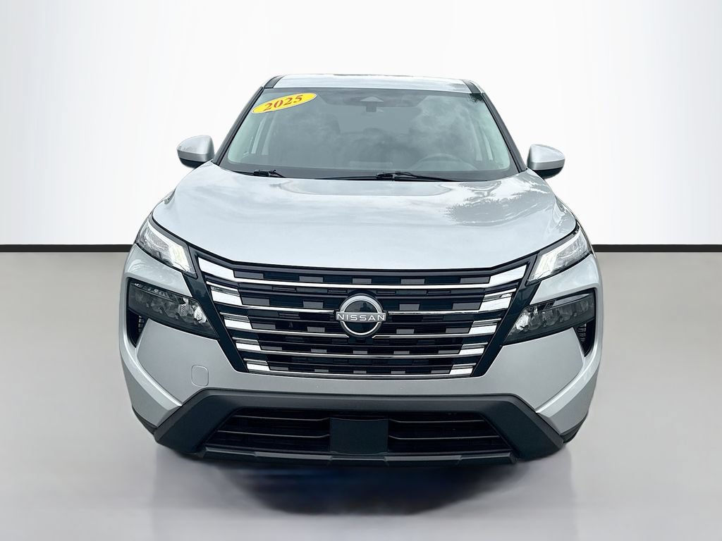 Certified 2025 Nissan Rogue SV FWD image 2