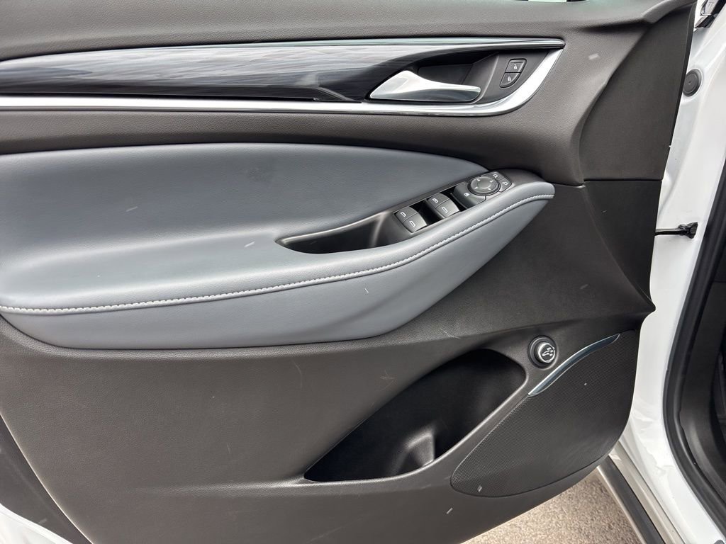 Used 2022 Buick Enclave Essence w/ Trailering Package, 5000 lbs. image 13