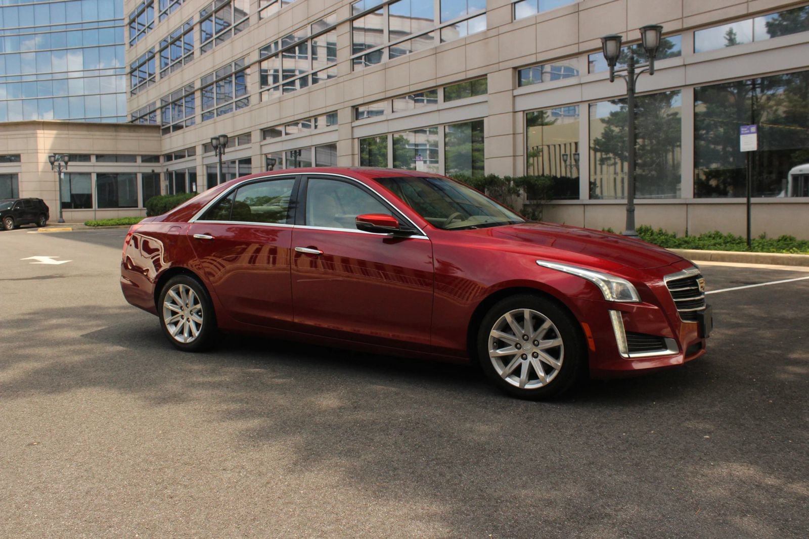 Used 2015 Cadillac CTS Luxury RWD image 2