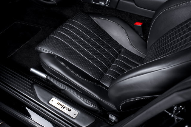 Used 2016 Aston Martin DB9 GT RWD image 21