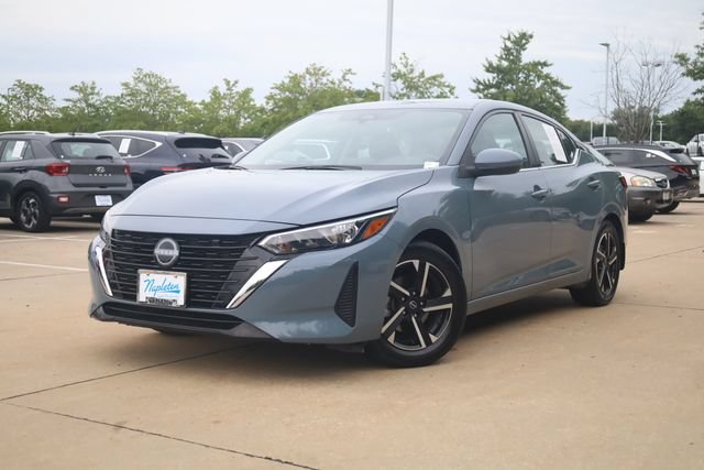 Used 2024 Nissan Sentra SV FWD image 2