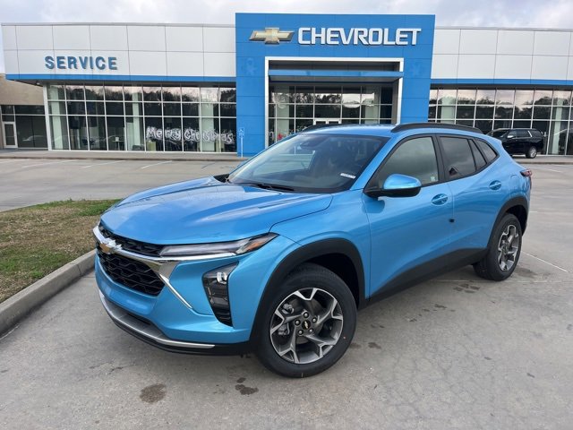 New 2026 Chevrolet Trax LT w/ Driver Confidence Package image 2