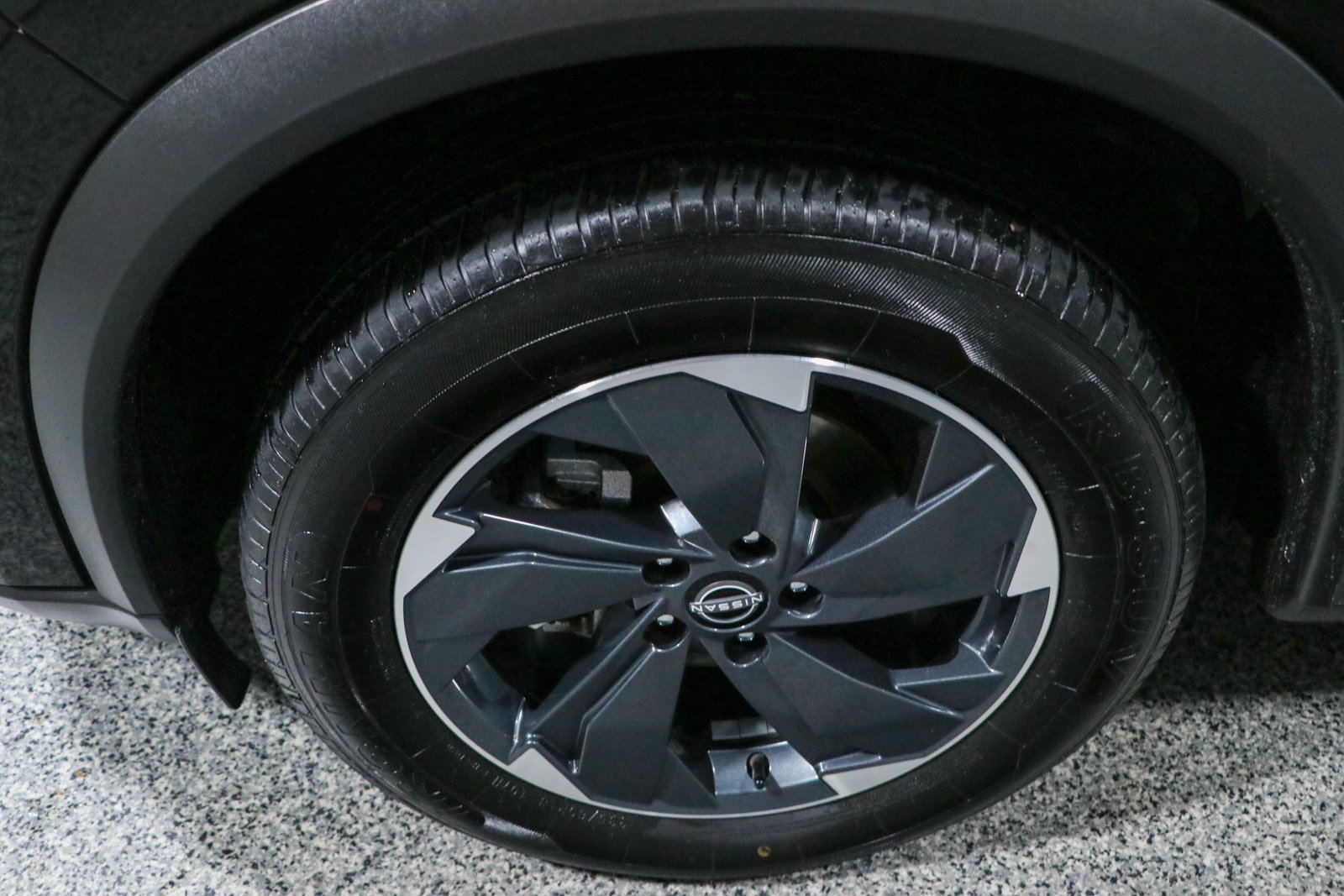Used 2024 Nissan Rogue SV AWD/4WD image 11