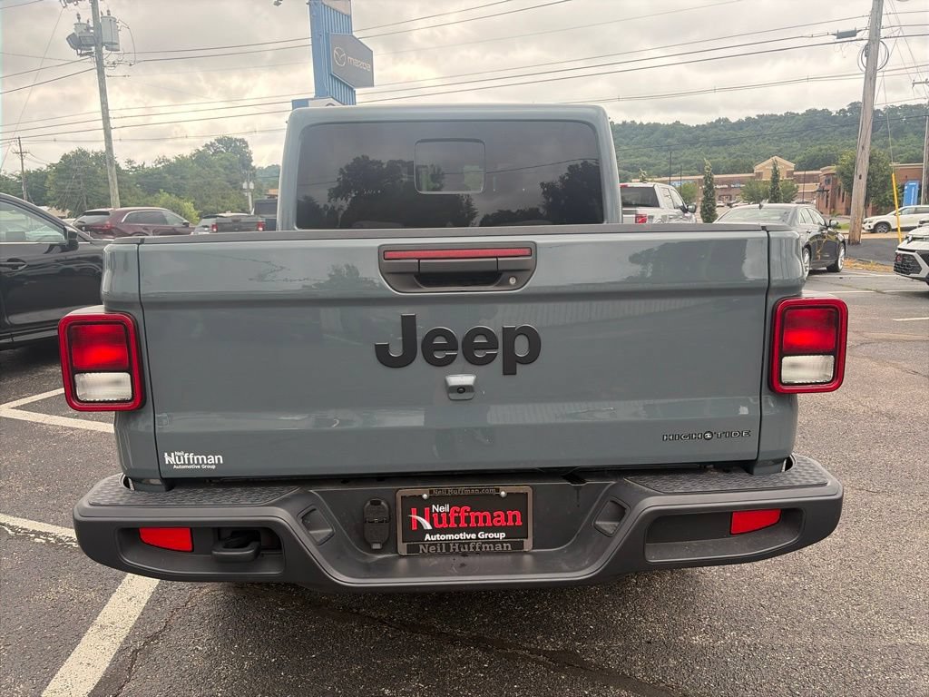 Used 2025 Jeep Gladiator Sport AWD/4WD image 6