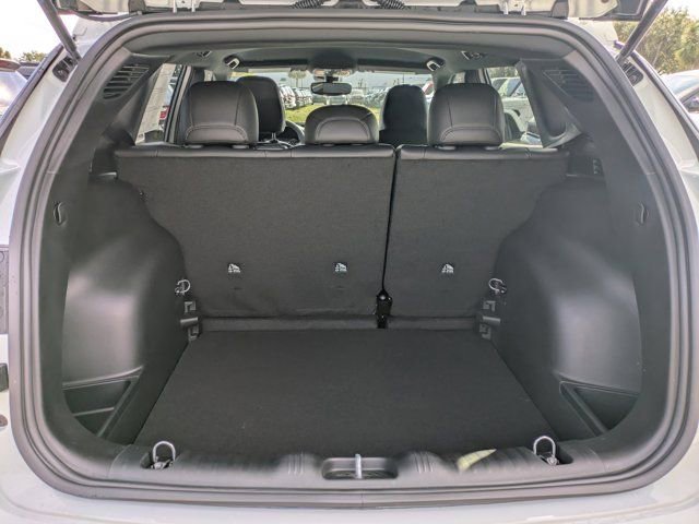 New 2026 Jeep Compass Latitude image 11