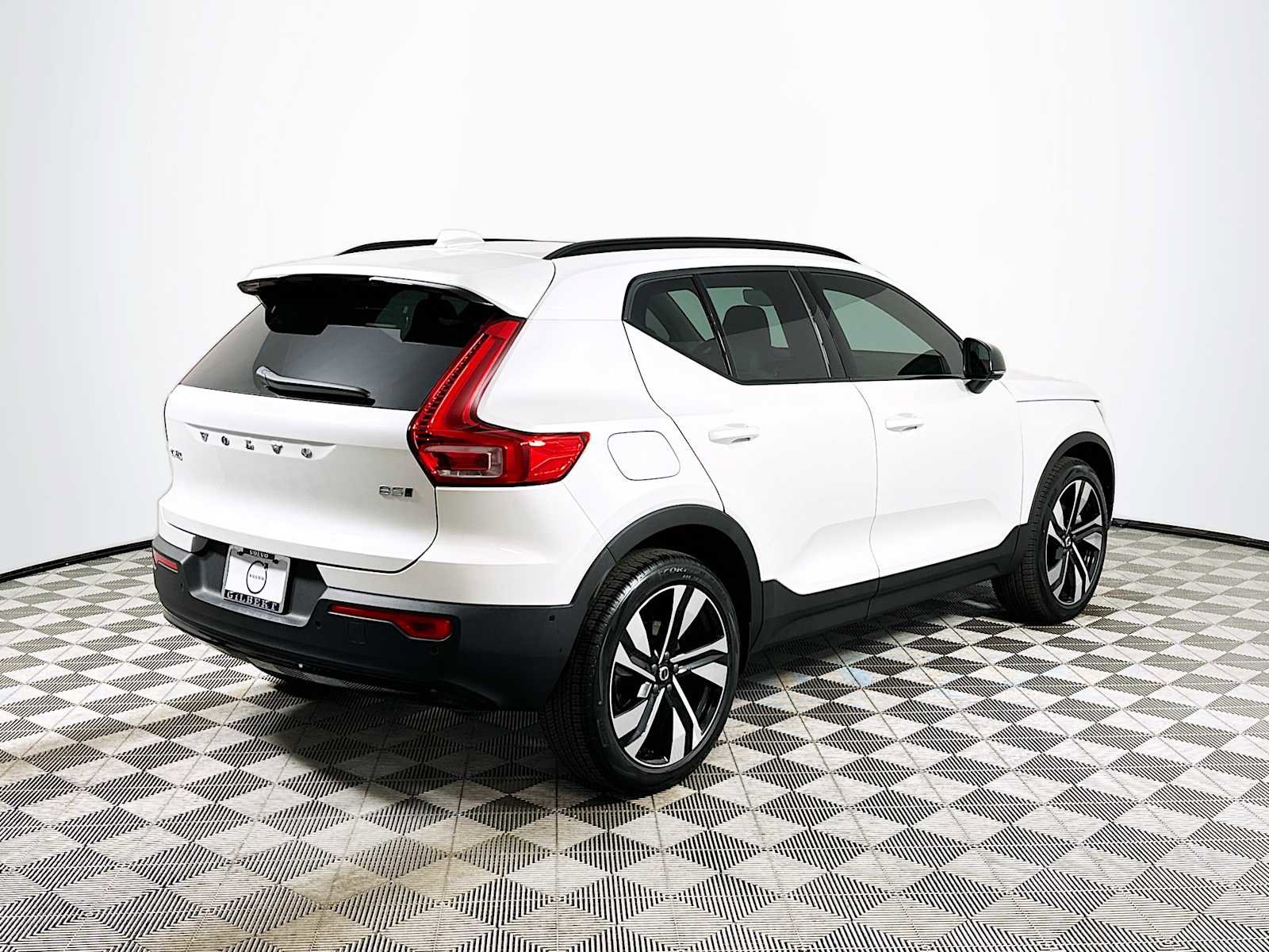 New 2026 Volvo XC40 B5 Ultra w/ Climate Package image 7