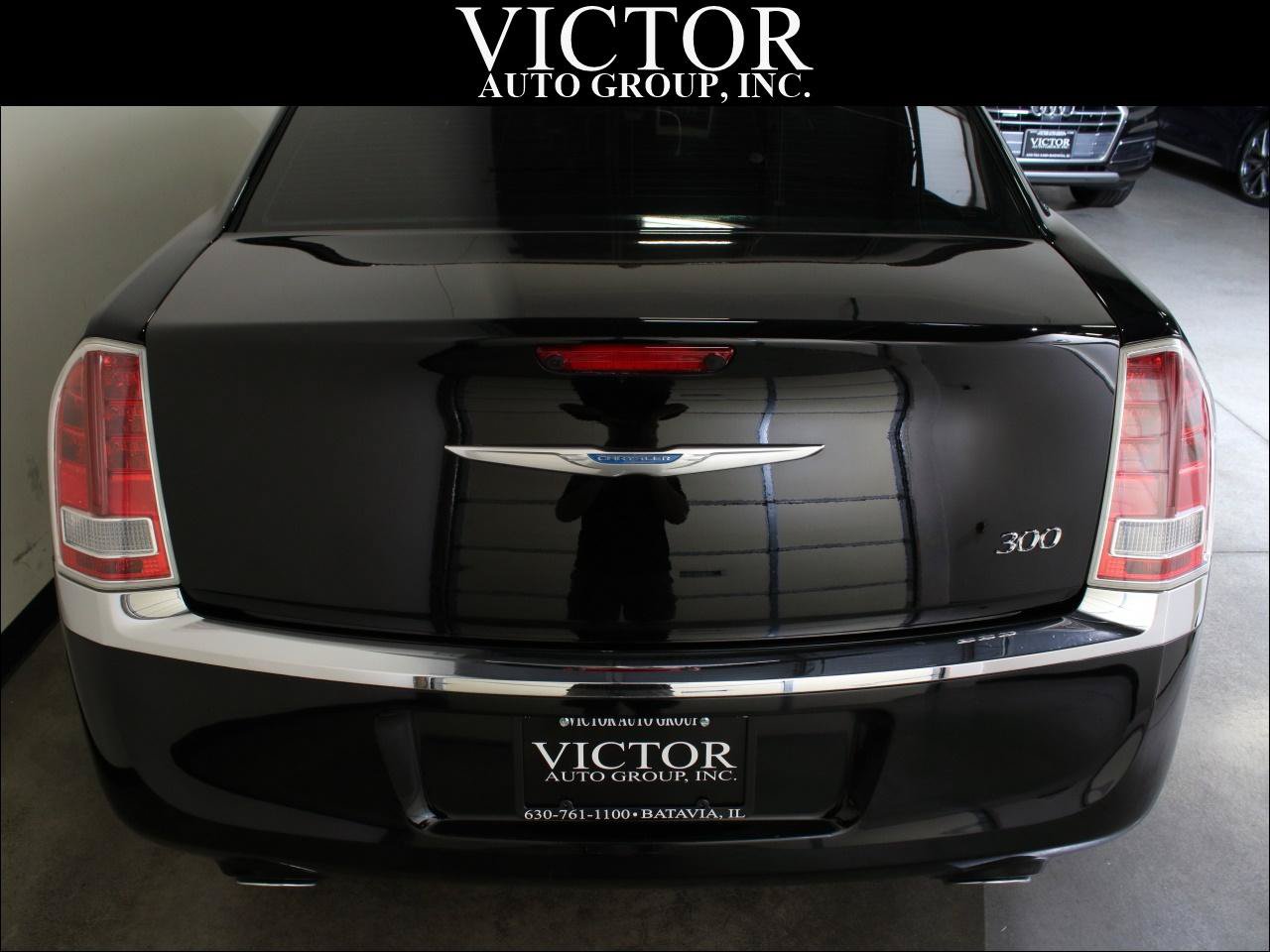 Used 2012 Chrysler 300 Limited RWD image 10