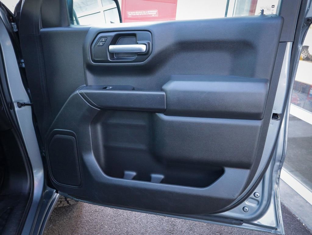 Used 2019 Chevrolet Silverado 1500 Custom w/ Custom Convenience Package AWD/4WD image 25