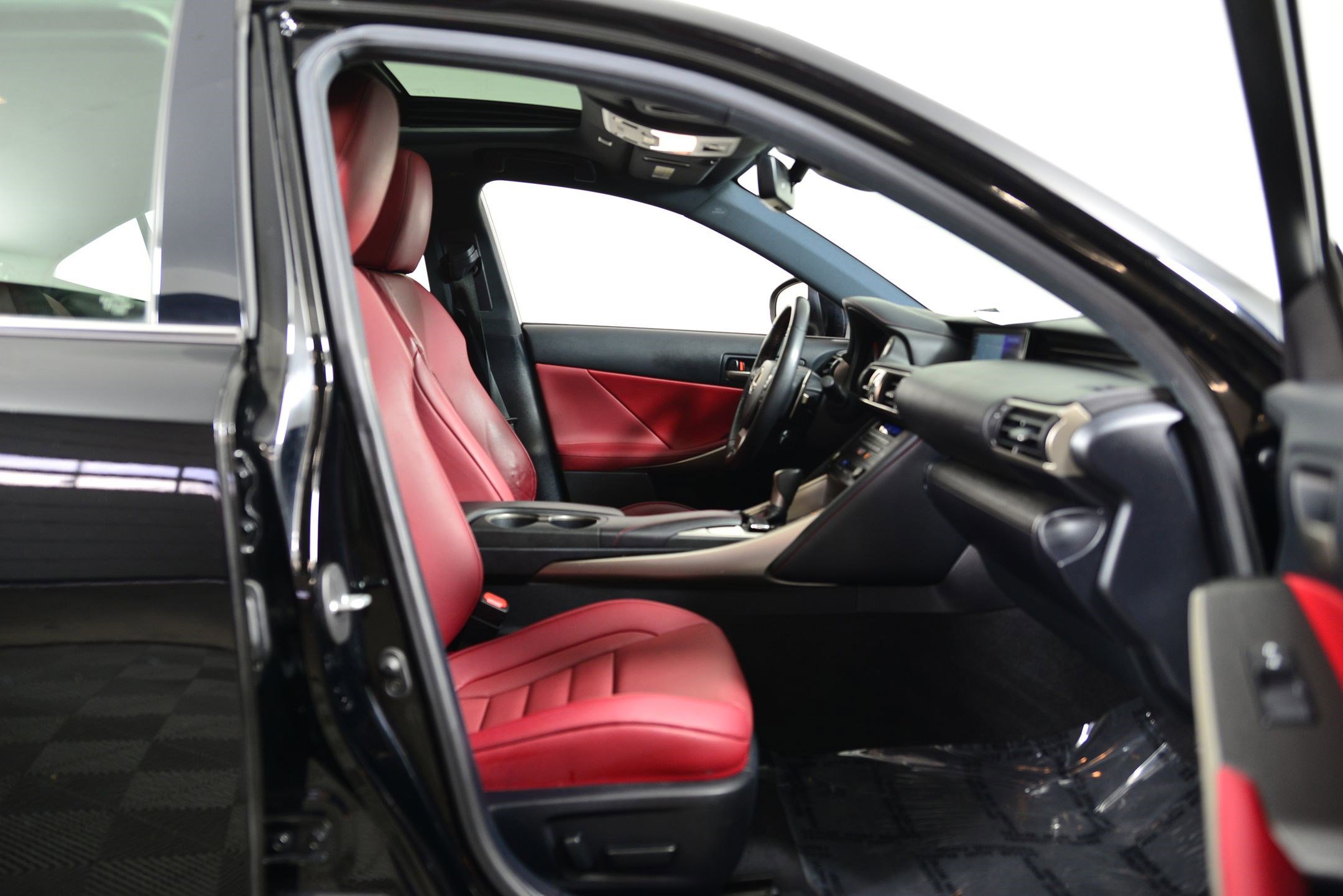 Used 2019 Lexus IS 300 AWD image 20