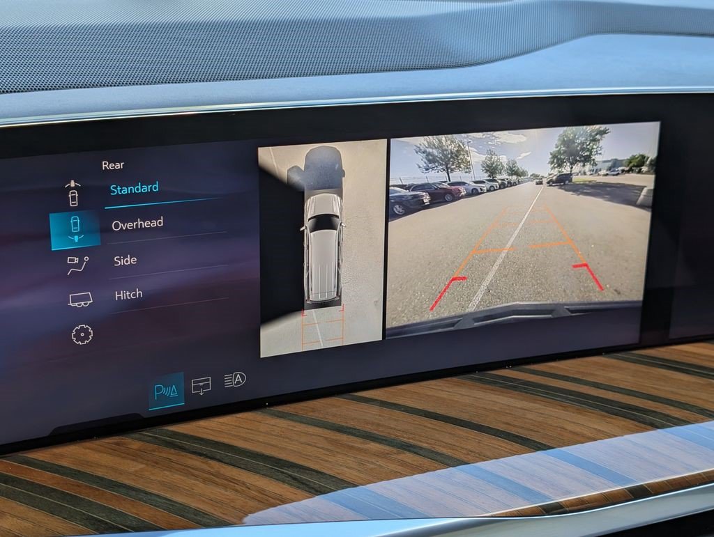 Certified 2025 Cadillac Escalade ESV Sport Platinum AWD/4WD image 23