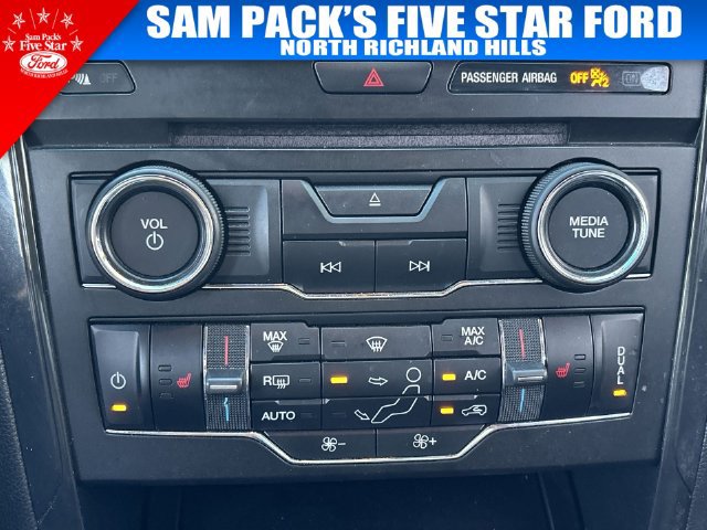 Used 2016 Ford Explorer XLT w/ Equipment Group 202A FWD image 27