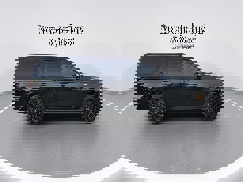 Used 2025 Cadillac Escalade Sport Platinum w/ LPO, ONYX Package image 9