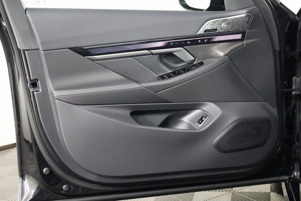 New 2026 BMW i5 eDrive40 w/ Executive Package image 7