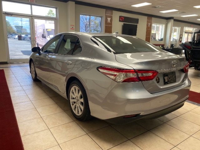 Used 2019 Toyota Camry LE w/ Convenience Package FWD image 3